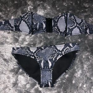 TRIANGL Snakeskin bikini